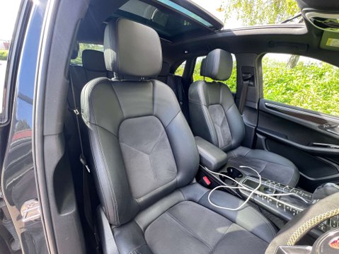 Porsche Macan 3.0 Macan S D Semi-Auto 4WD 5dr 22