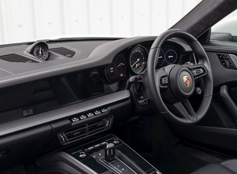Porsche 911 Carrera S (992) 17