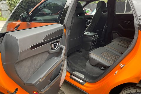 Lamborghini Urus V8 - ORANGE -AKRAPOVIC EXHAUST -PAN ROOF -B&O-MASSAGE SEATS-BLIND SPOT -ACC 33