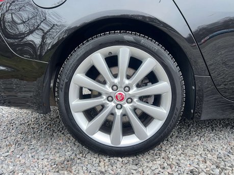 Jaguar XF 2.2d Portfolio Saloon 4dr Diesel Auto Euro 5 (s/s) (200 ps) 11