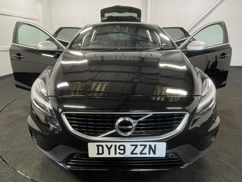 Volvo V40 1.5 V40 R-Design Edition T3 Auto 5dr 8