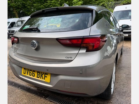 Vauxhall Astra 1.6 CDTi ecoFLEX SRi Nav Hatchback 5dr Diesel Manual Euro 6 (s/s) (110 ps) 11