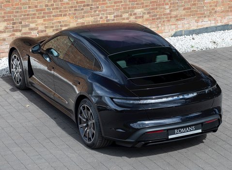 Porsche Taycan Turbo 9