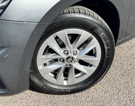 Skoda Fabia 1.0 Fabia SE Comfort TSi Semi-Auto 5dr 3