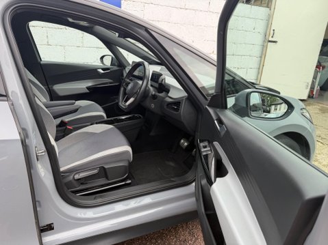 Volkswagen ID.3 Pro Performance 58kWh Family Auto 5dr 47