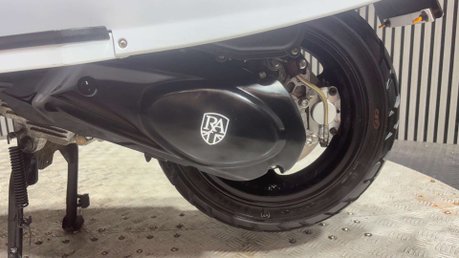 Royal Alloy GT 2019 ONLY 2K NEW MOT CUSTOM SCOOTER LEARNER LEGAL 125CC 14