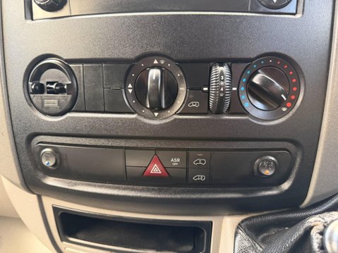 Mercedes-Benz Sprinter 2.1 211 CDi Panel Van 5dr Diesel Manual RWD L2 H3 (234 g/km, 112 bhp) 37