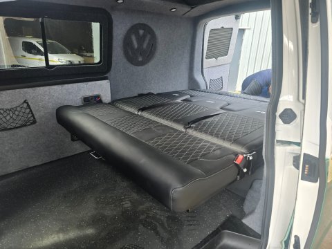 Volkswagen Transporter T28 TDI P/V HIGHLINE 5 BERTH CAMPERVAN 19