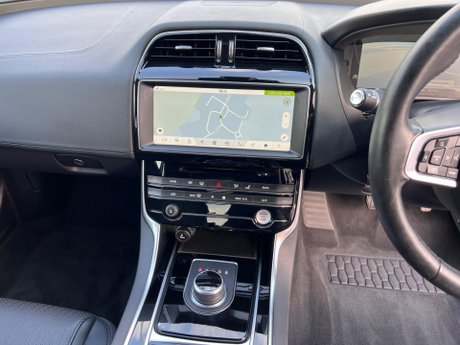 Jaguar XE 2.0i Portfolio Auto AWD Euro 6 (s/s) 4dr 78