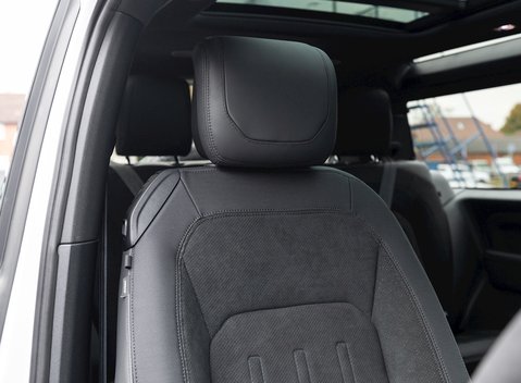 Land Rover Defender 90 V8 13