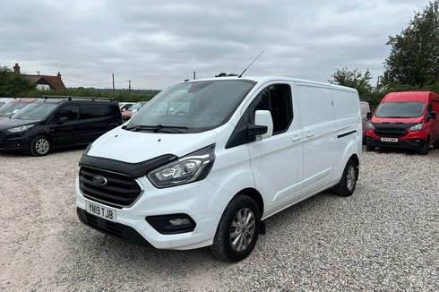 Ford Transit Custom LWB L2H1 Low Roof Limited 300 Air Con Ply Lined Sensors EURO 6 NO VAT