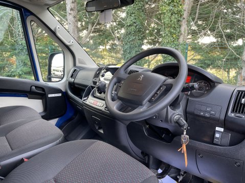 Peugeot Boxer BLUE HDI 440 L4H2 17SEAT LIGHTWEIGHT MINIBUS with Telescopic ramps. Euro 6 17