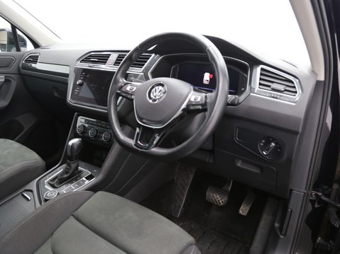 Volkswagen Tiguan 2.0 TSI SEL DSG 4Motion Euro 6 (s/s) 5dr 21