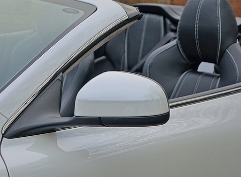 Aston Martin DB9 Volante 6