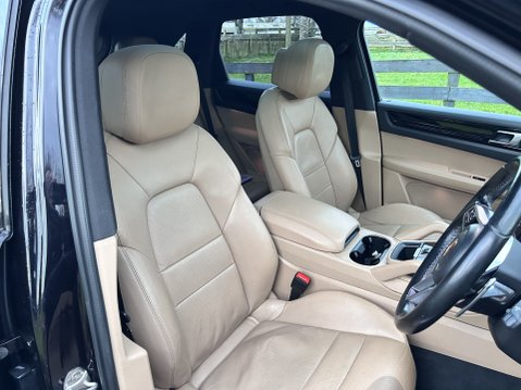 Porsche Cayenne V6 Auto 15