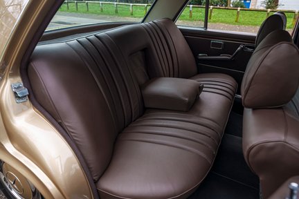 Mercedes-Benz S Class 300 SEL 6.3 27