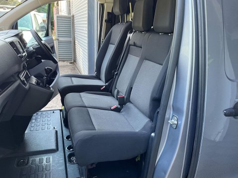 Vauxhall Vivaro 2.0 Turbo D 3100 Dynamic L2 H1 Euro 6 (s/s) 6dr 11