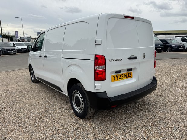 Vauxhall Vivaro SWB L1H1 [SOLD CM] Low Roof 3100 Air Con Sensors EURO 6 NO V 10
