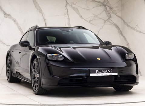 Porsche Taycan 4 Cross Turismo 1