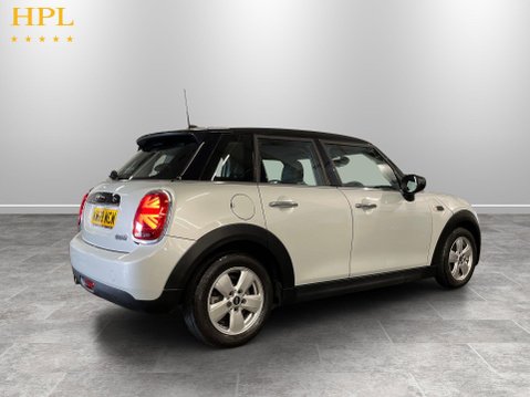 Mini Hatch 1.5 Cooper Classic Hatchback 5dr Petrol Manual Euro 6 (s/s) (136 ps) 7