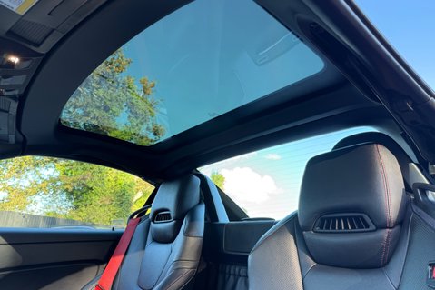 Mercedes-Benz SLC SLC 200 AMG LINE - AIRSCARF -9 MERCEDES SERVICES -HEATED SEATS -PAN ROOF 3