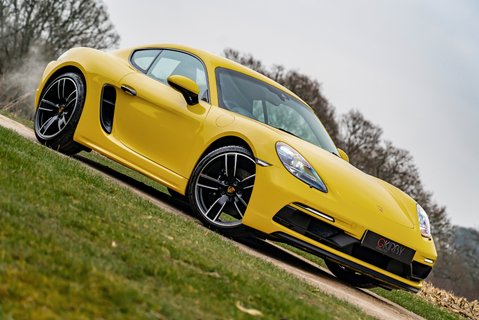 Porsche 718 CAYMAN 4.0 GTS 19