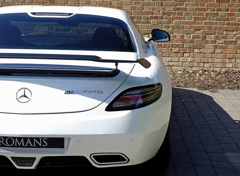 Mercedes-Benz SLS AMG GT Final Edition 12