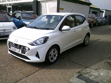 Hyundai i10 MPI SE CONNECT ONLY 16,000 MILES FROM NEW 11