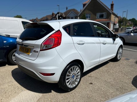 Ford Fiesta TITANIUM 11
