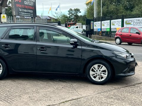 Toyota Auris VVT-I ACTIVE TOURING SPORTS 14