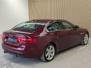 Jaguar XE 2.0 XE Portfolio i Auto 4dr 27