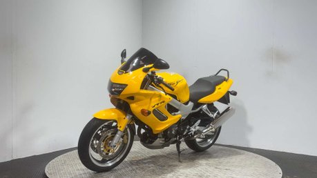 Honda VTR FIRESTORM 1997 ONLY 13K RUNS GREAT VERY CLEAN NEW MOT 1000CC VTWIN 6