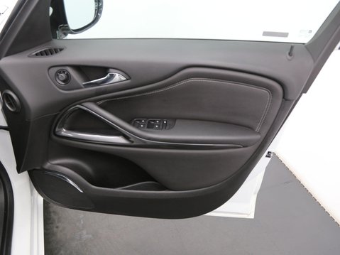 Vauxhall Zafira 2.0 CDTi Elite Nav Euro 6 (s/s) 5dr 20