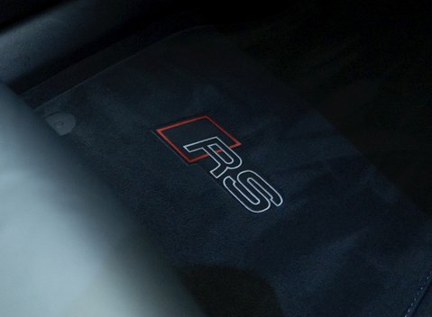 Audi RS6 Avant Carbon Black 22