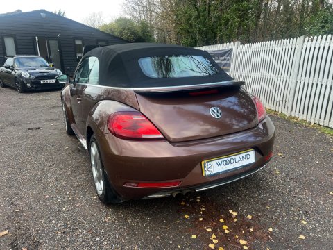 Volkswagen Beetle DESIGN TSI BLUEMOTION TECHNOLOGY 12