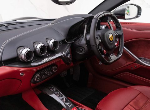 Ferrari F12 Berlinetta 9