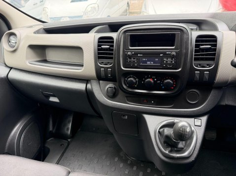 Renault Trafic 1.6 dCi 27 Business Crew Van Double Cab 6dr Diesel Manual SWB Euro 6 (120 p 31