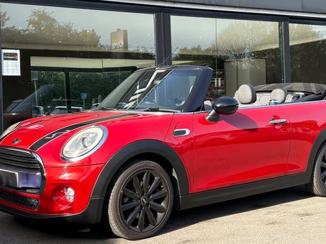 Mini Convertible Cooper 1.5 Chili / Media - SAT NAV + MINI CONNECTED + 17" ALLOYS