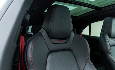 Porsche Macan GTS Electric 19