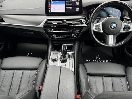 BMW 5 Series 520D M SPORT TOURING MHEV 47