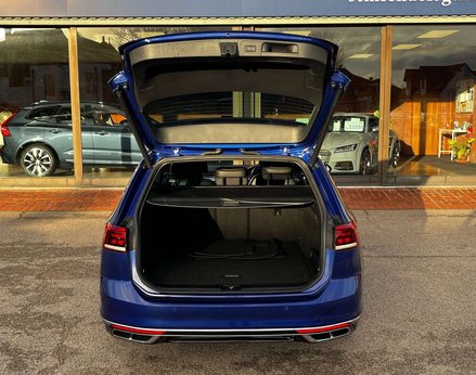 Volkswagen Passat 1.5 Passat R-Line TSi Evo 5dr 73