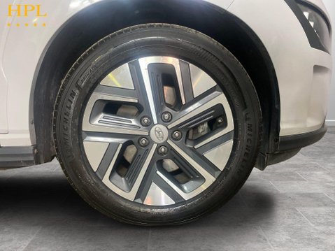 Hyundai KONA 64kWh Premium SUV 5dr Electric Auto (10.5kW Charger) (204 ps) Cruise Contr 10