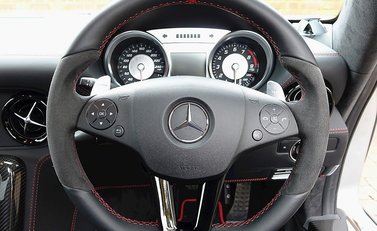 Mercedes-Benz SLS AMG GT 23