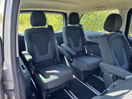 Mercedes-Benz V Class V300 D Auto Diesel LWB 6 Seater VAT Q Just 2000 miles 2