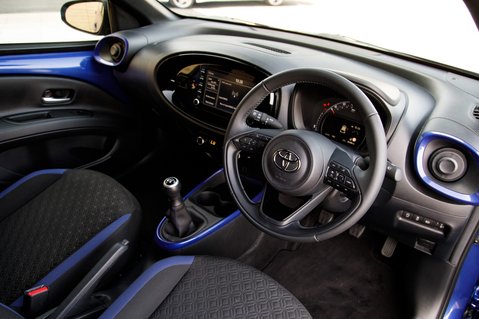 Toyota Aygo X VVT-I EDGE 4
