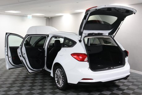 Ford Focus TITANIUM X 21