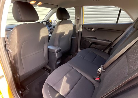 Kia Rio 1.0 T GDi 2 DCT 12