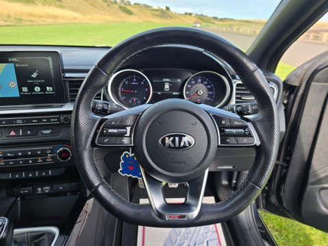 Kia Ceed 1.6 CRDi GT-Line Euro 6 (s/s) 5dr 39