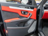 Lamborghini Urus 4.0 V8 BiTurbo SUV 5dr Petrol Auto 4WD Euro 6 (650 ps) 68