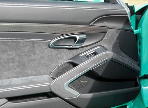 Porsche 911 (991) Carrera GTS 21